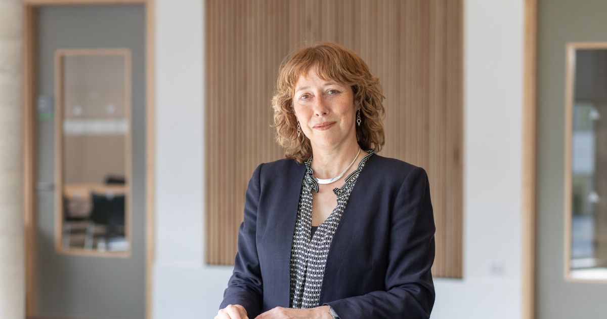 ProfessorSianJones1200x630